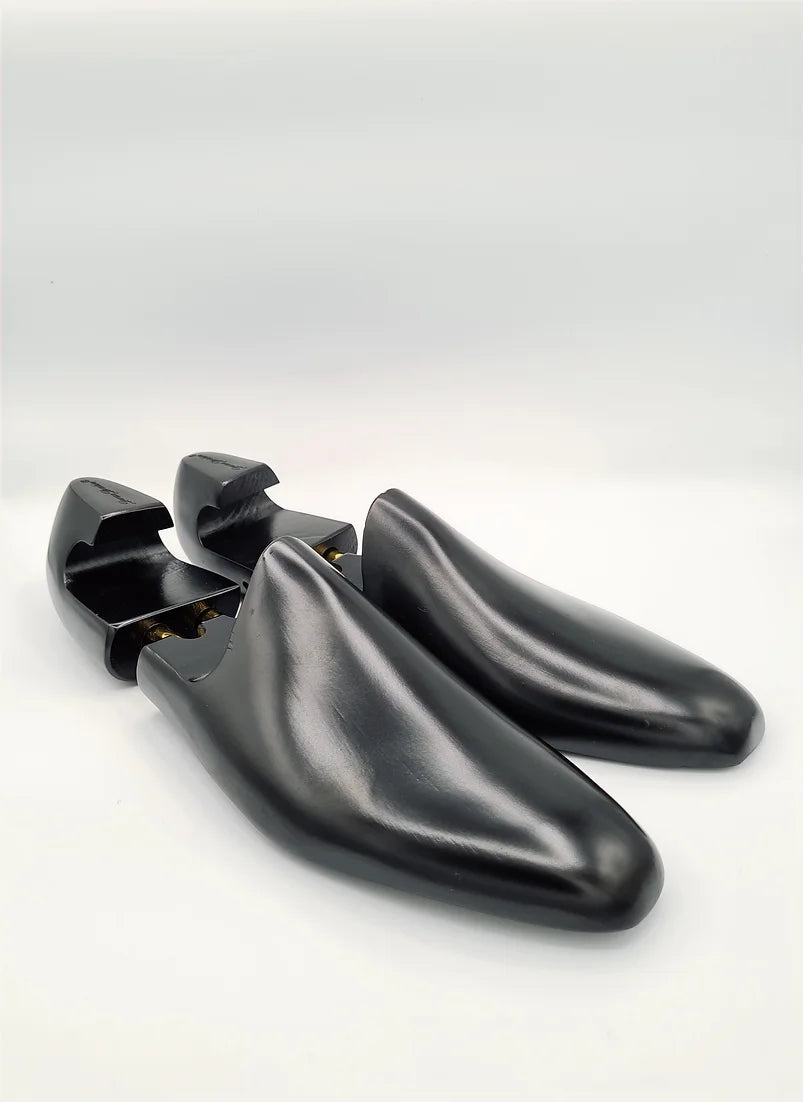 Luxuriöser schwarzer Schuhspanner